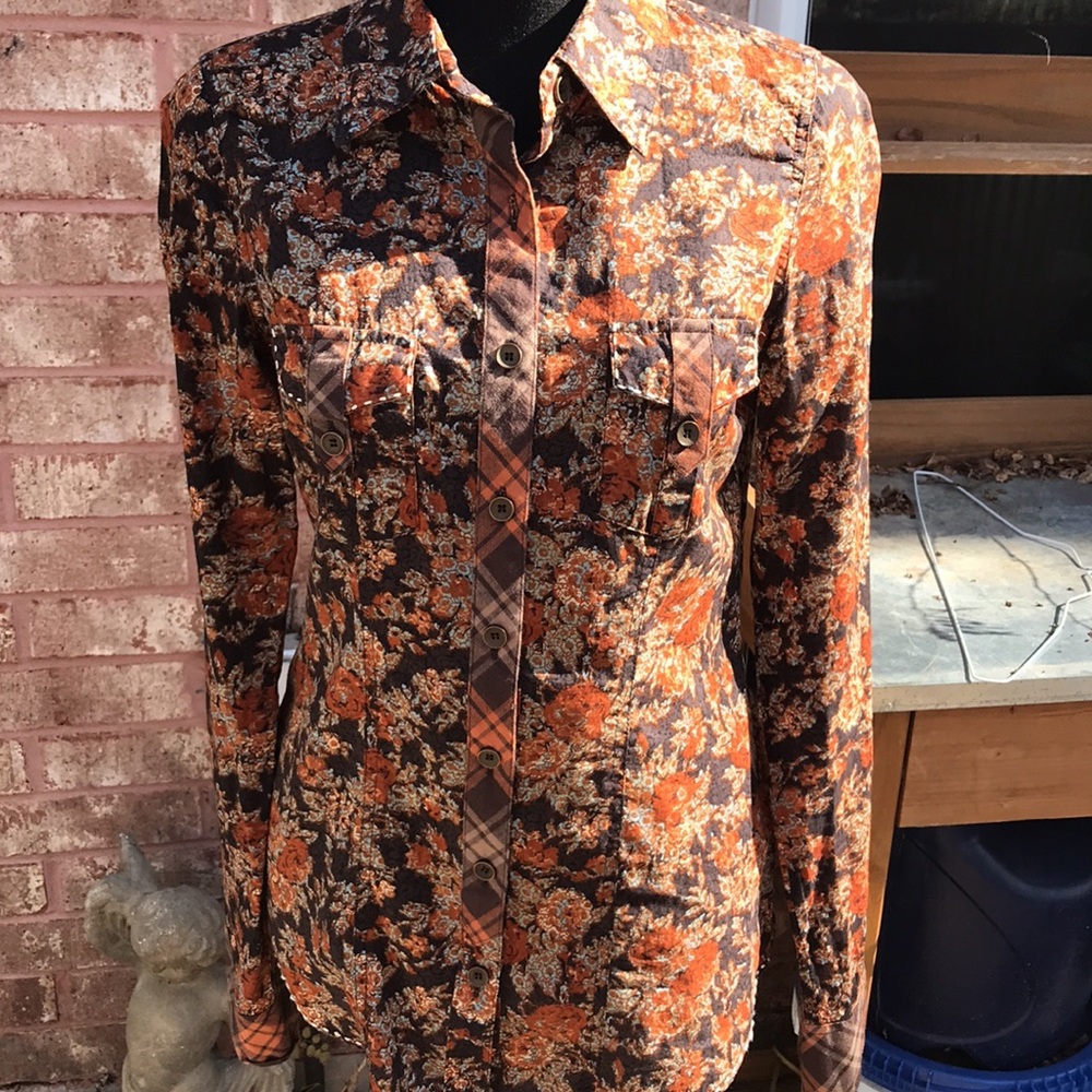 BKE button down floral and plaid long sleeve with detailed stitching Size M - Picture 2 of 7